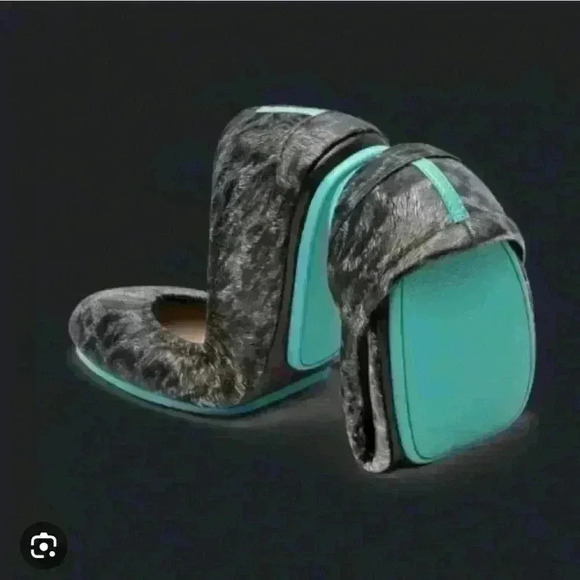 New without box Tieks Limited Edition Black Leopard size 10 - Picture 1 of 4